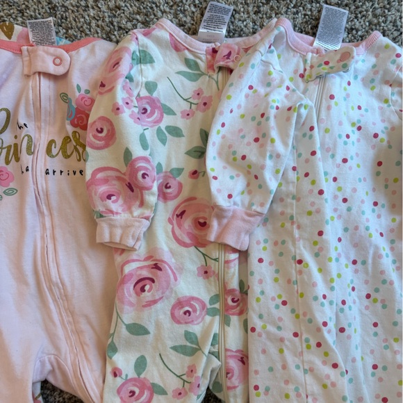 0-3 month footed sleepers - Picture 5 of 5